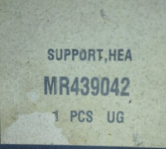 Mitsubishi L200 - pravý držiak svetla - 3