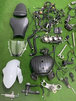 Suzuki GSXR1000 K7/K8 - 3