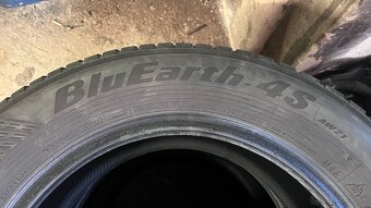 Yokohama bluearth 4s 215/60r16 - 3