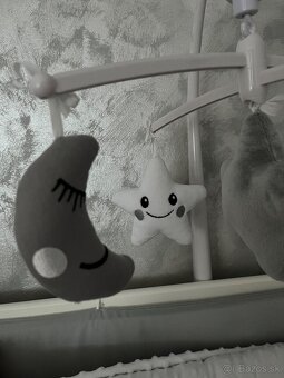 Kolotoč na postieľku - 3