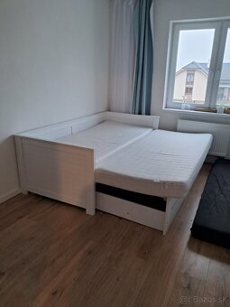 Biela posteľ rozťahovacia s úlożným priestorom - 3
