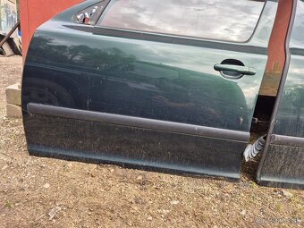 Predám ľavé predné a zadné dvere na Škoda Octavia II 2 sedan - 3
