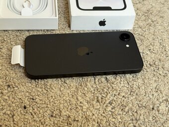 iPhone 16e 128GB - 3
