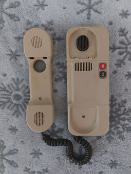 Retro telefony nastenne vratnik TESLA - 3