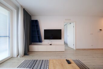 Dizajnový 2-izbový byt s loggiou v projekte Urban Residence - 3