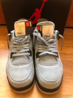 Nike Air Jordan 4 UNC - 3
