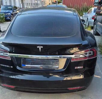 Tesla model S P90D facelift 2017 len na diely v celku - 3