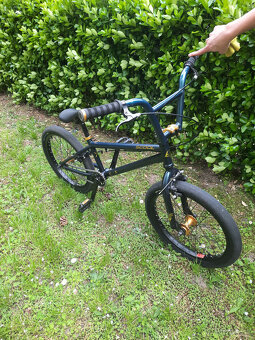 Predam SCOOL XtriX 40 BMX Detský bicykel čierny/zlatý - 3