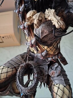 Predator sideshow - 3