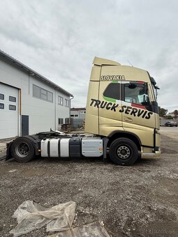 Ťahač Volvo - 3