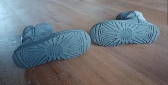 Kožené snehule Classic UGG šede s prímesou vlny - 3