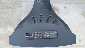 Televízor PHILIPS - 3