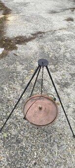 Predám medený kotlík s trojnozkou - 3