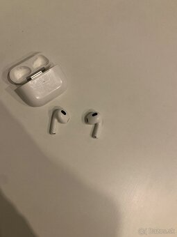 Apple AirPods 3 - 3