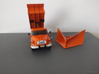 Tatra 148 1:43 - 3