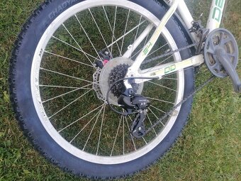 Predám dievčenský bicykel Dema 24. - 3