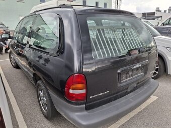 Chrysler Grand Voyager 2.5 TD - Veľa nových dielov - 3