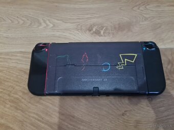 Predám Nintendo Switch OLED (červeno-modrý) + 2 hry + príslu - 3