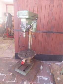 Stojanova vŕtačka 1 - 3