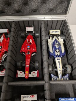 Autíčka 1:32 Carrera Formula 1 na autodráhu - 3