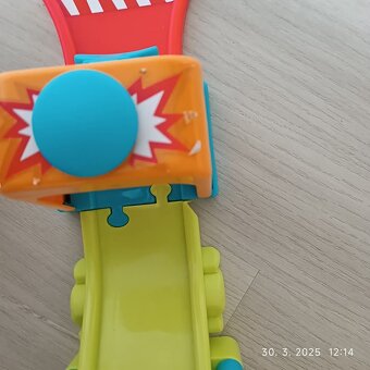 Autodráha Vroom s dvoma autíčkami - 3