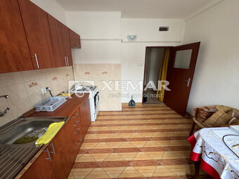 PREDAJ - Veľký 2 izb. tehlový byt s balkónom na Sídlisku, BB - 3