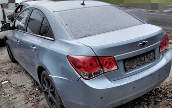 Chevrolet Cruze 1.6 2012 Predám MOTOR F16D4 DVERE a iné pre - 3