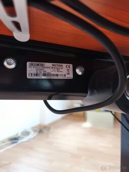 Polohovatelny stol Hobis - 3