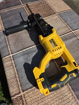 Dewalt - 3