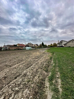 Stavebný pozemok 4702 m² v obci Trstice, Galanta - 3