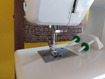 Predám šijací stroj - 3