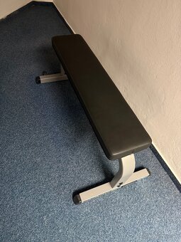 Predám fitness lavičku (flat bench) - 3
