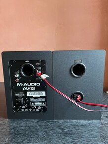 Štúdiové monitory  M-Audio AV42 - 3