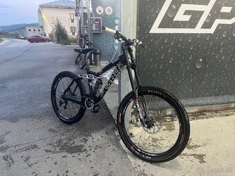 Zjazdový bicykel KONA - 3