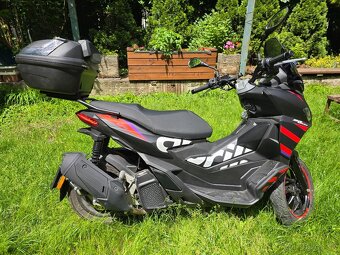 Aprilia SR GT Replica 125, ako nová. 1200km - 3