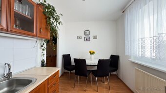 Na predaj priestranný 3i byt s loggiou - 3