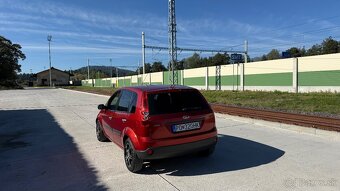 Ford Fiesta 1.3 benzín - 3