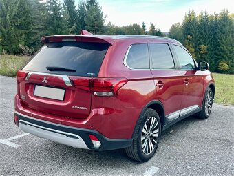 Mitsubishi Outlander 4x4 benzin automat SK 7 miest 2019 - 3