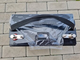 Batéria pre rybárov 12,8V 180Ah + menič a nabíjačka - 3