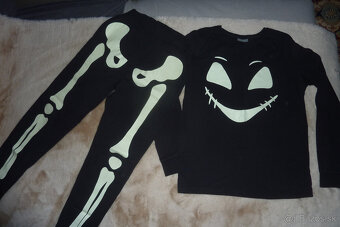 Domáci komplet- KOSTRIČKA-FLUORESKUJE V TME, v.158/164 - 3