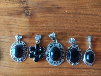 strieborne privesky s pravymi polodrahokamami - 3