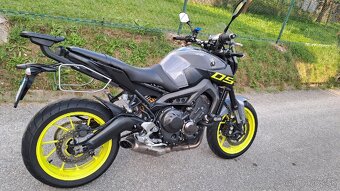 Yamaha MT09 - 3