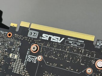 ASUS GeForce® RTX 2080 Ti 11G - 3