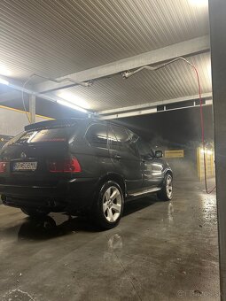 BMW X5 W8 - 3