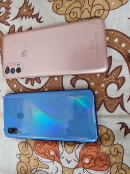 Predam telefony na ND - 3
