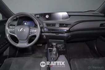 Lexus ux - 3