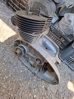 Jawa 350/360 panelka - 3