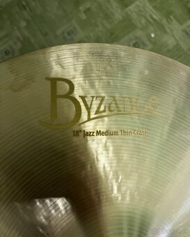 Meinl 18" Byzance Jazz Medium Thin Crash - 3