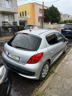 Peugeot 207 1,4hdi 181k km. Prvý majiteľ - 3