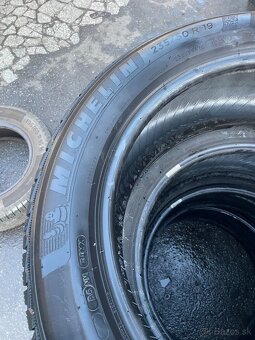 235/50r19 - 3